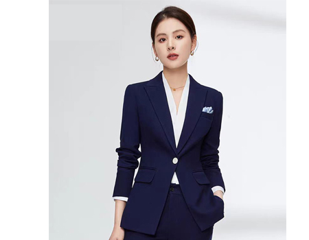 戗驳领一粒扣西服