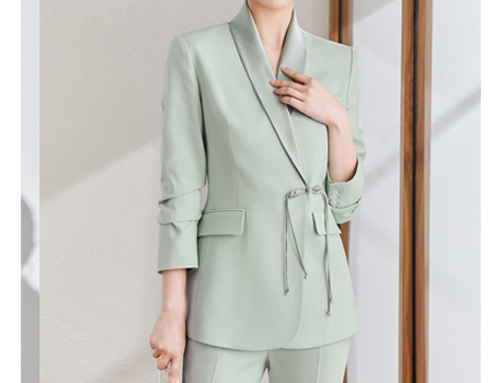 中式时尚女西服